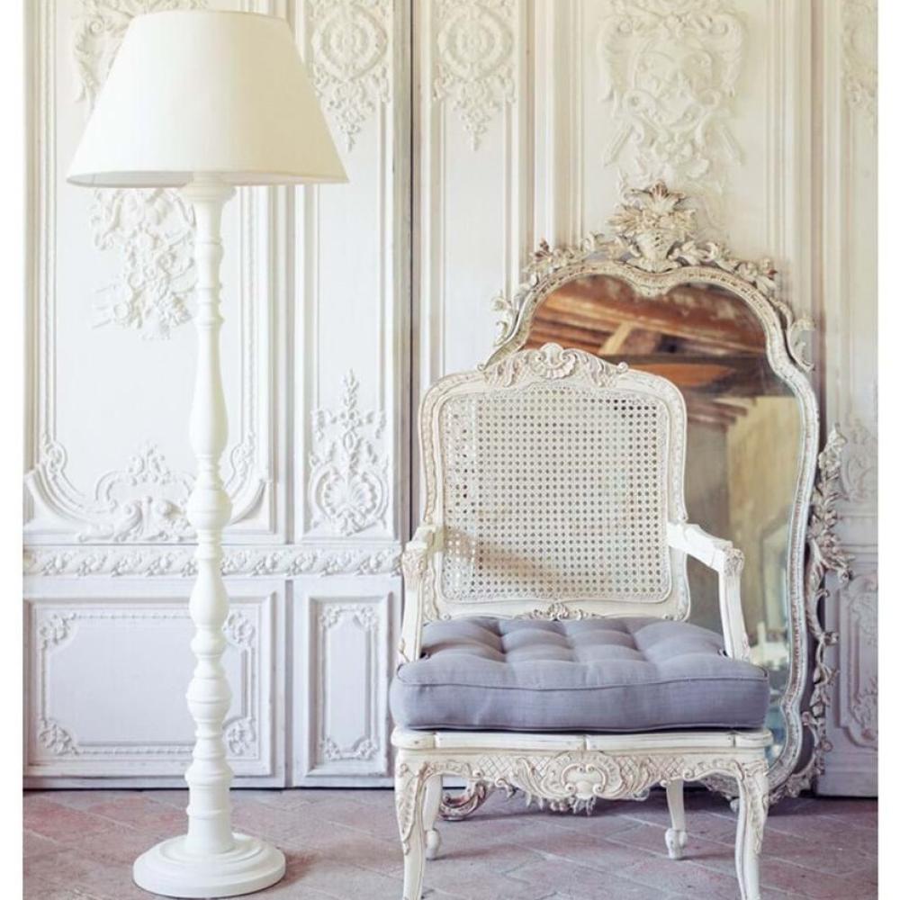 shabby chic klasszikus feher fa allolampa mediterran faragott nappali olvasolampa kanape lampak lameridiana provence provnaszi rusztikus egyedi.jpg